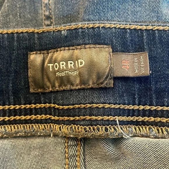 Torrid feel the fit Jean size 4R preloved - Picture 3 of 4